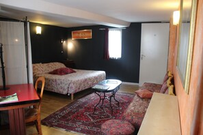 Tweepersoonskamer | 1 slaapkamer, luxe beddengoed, extra bedden (toeslag), wifi (toeslag)