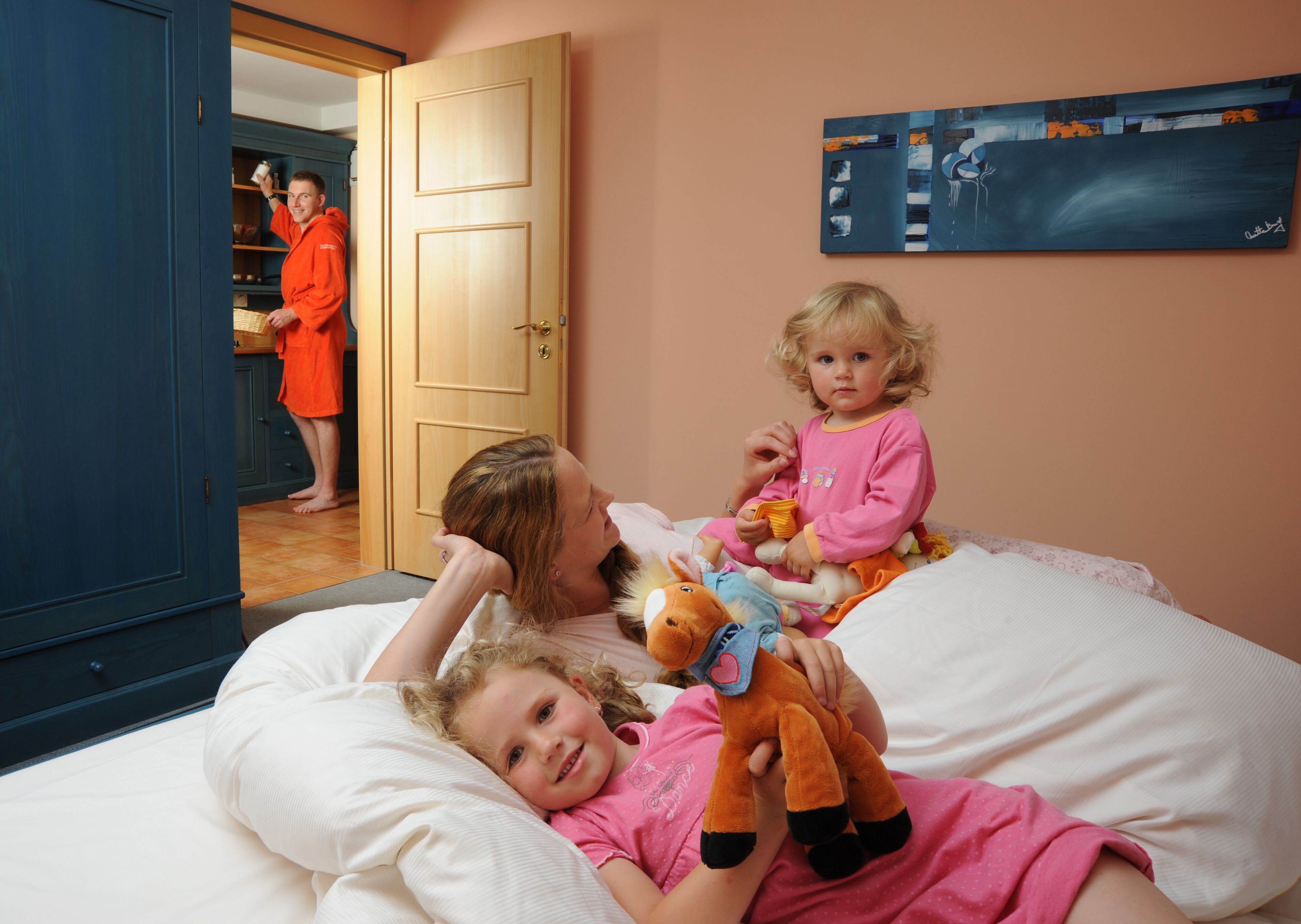 48-inch flat-screen TV with satellite channels, TV, DVD player