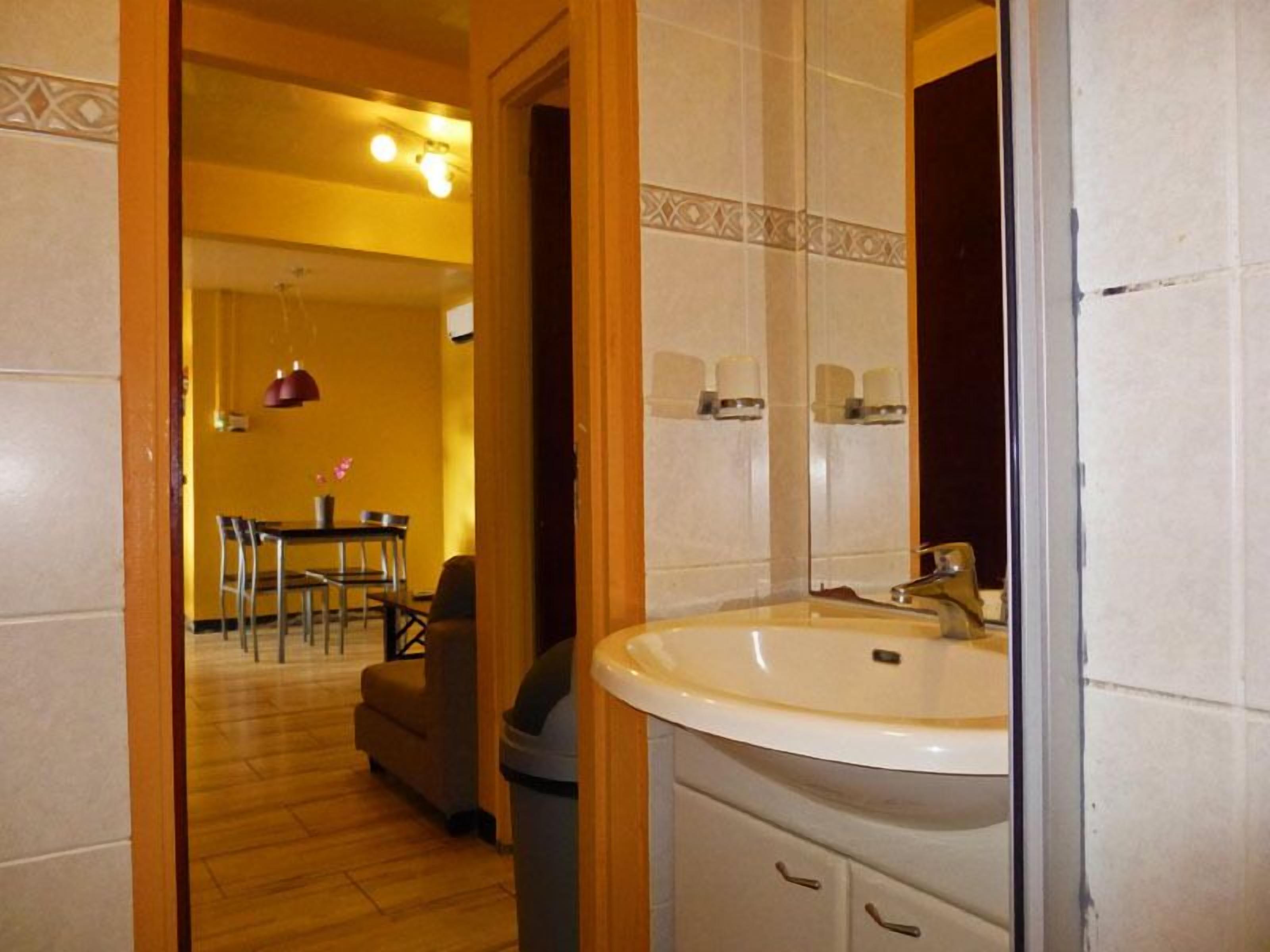 family apartment, 2 bedrooms | bathroom | shower, free toiletries, hair dryer, bathrobes