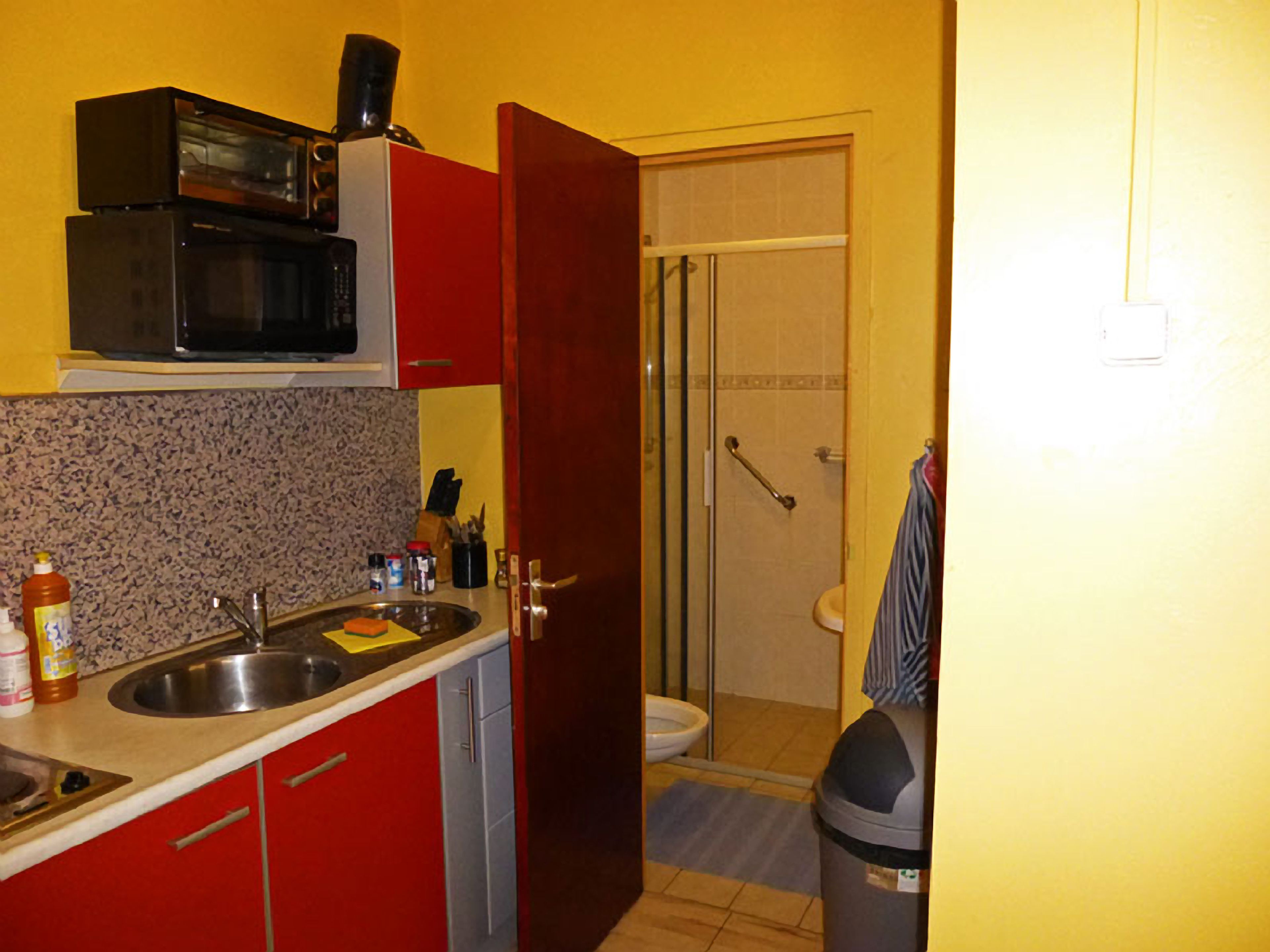 shower, free toiletries, hair dryer, bathrobes