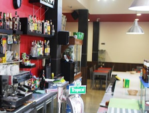Bar (on property) - Hostal Alcaravaneras - Adults Only (Las Palmas de Gran Canaria)