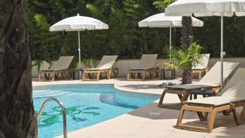 Alberca al aire libre por temporada