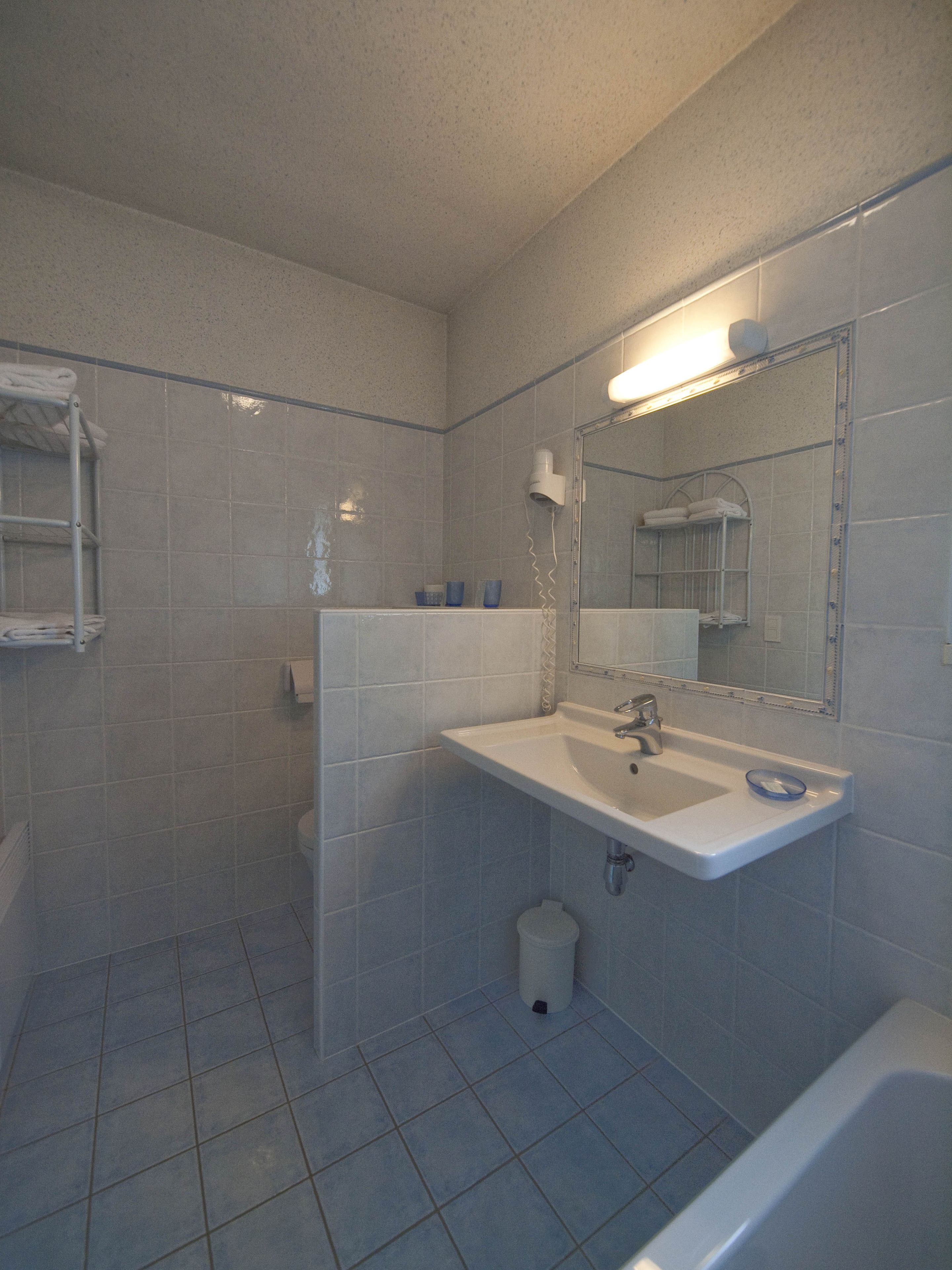 double or twin room | bathroom | free toiletries, hair dryer, towels