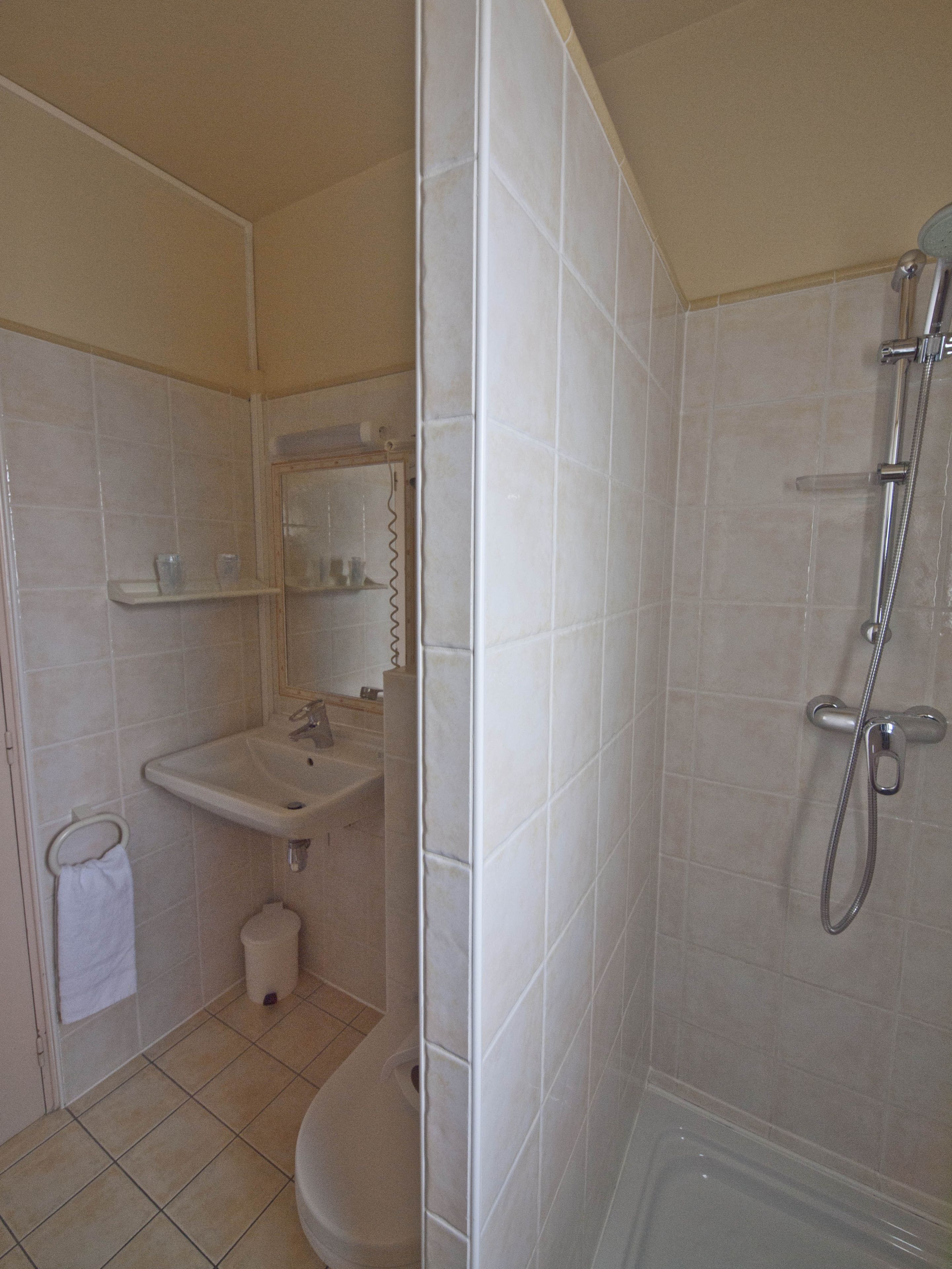 double or twin room | bathroom | free toiletries, hair dryer, towels