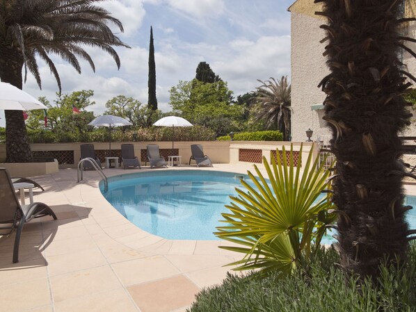 Seasonal outdoor pool
