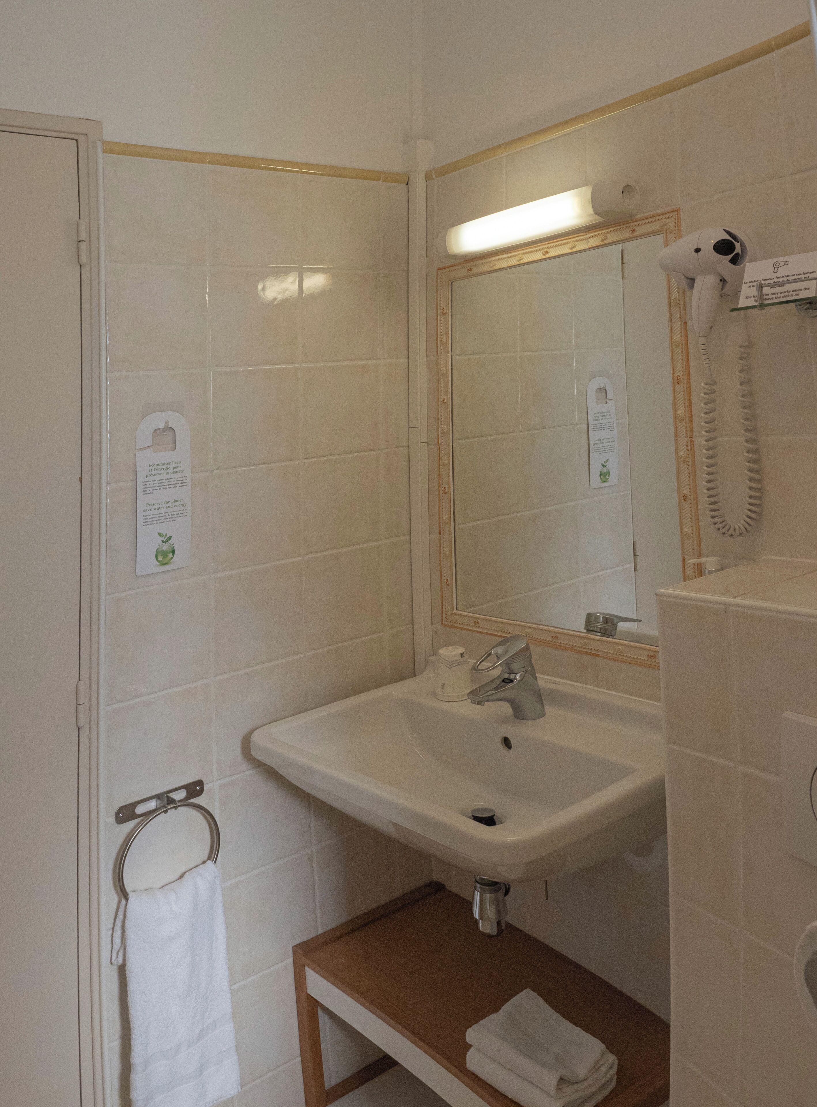 Chambre 1 lit double ou 2 lits jumeaux | Salle de bain