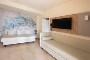 42-inch Smart TV with satellite channels, table tennis - Canado Family Hotel (Castagneto Carducci)