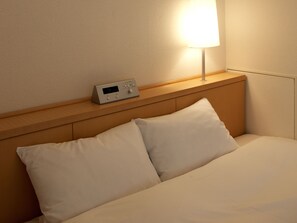 Standard Twin Room, Non Smoking | Desk, iron/ironing board, free WiFi, bed sheets