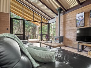 Standard Chalet | Living area