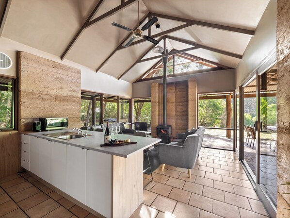 Room (Jesmond Spa Two Bedrooms) | Living area