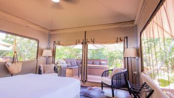 Deluxe Luxury Queen Tent (Children under 2 not permitted) | View from room