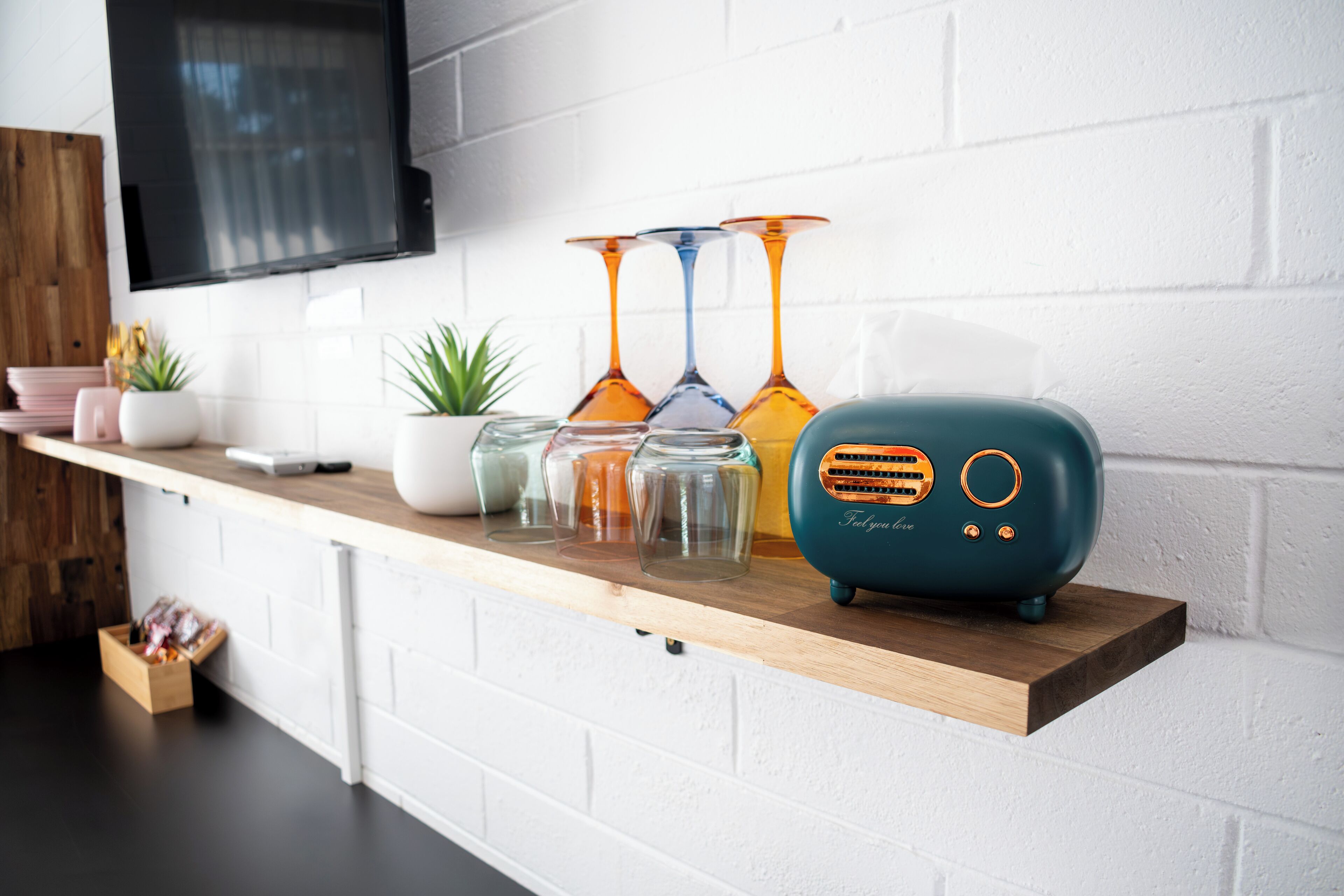 45-Zoll-Smart-TV mit Satellitenempfang