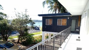 Property grounds - Beach Drive Motel (Batemans Bay)