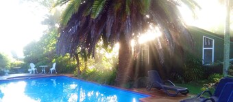 Colonial House Motel