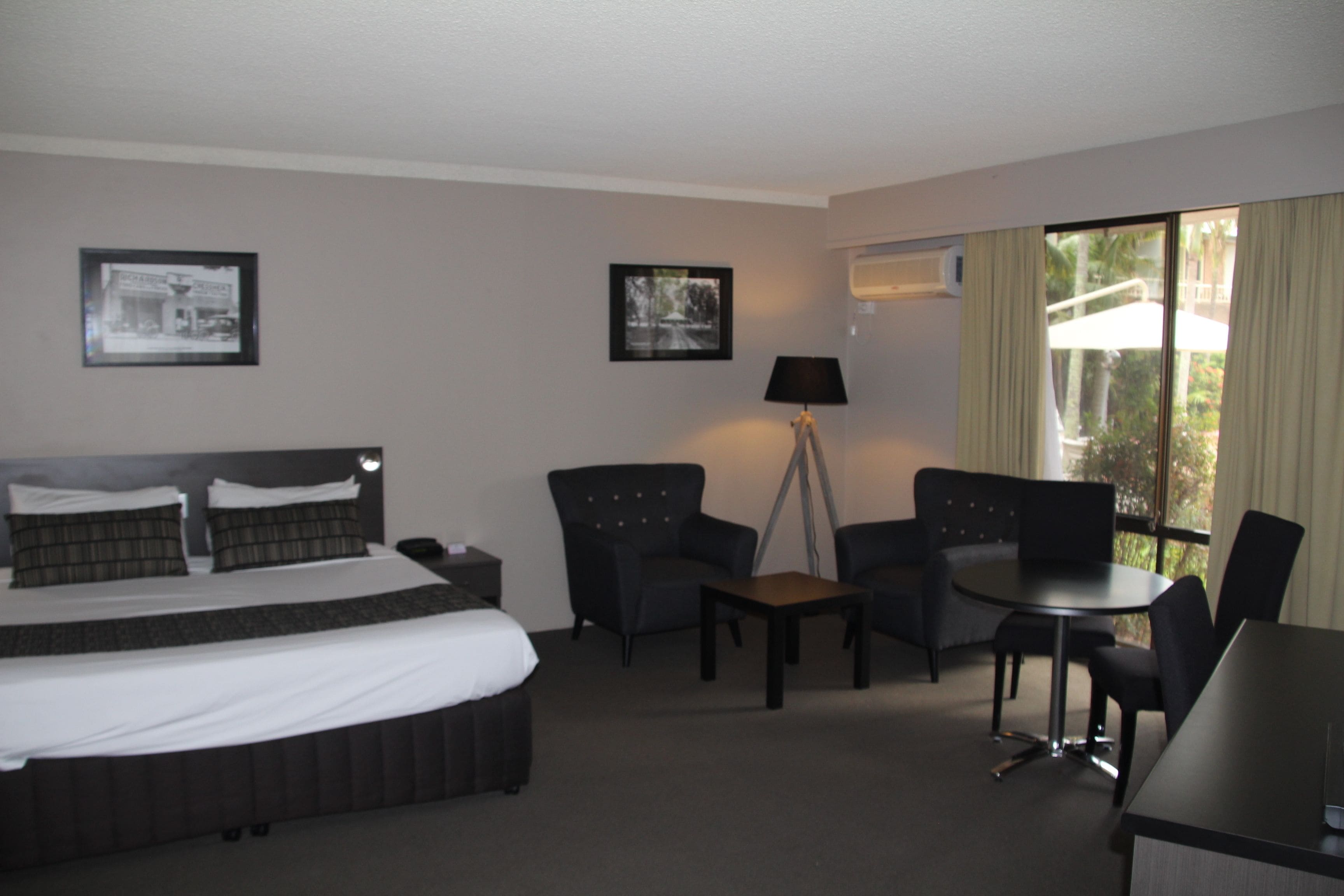 Executive Double Room, 1 King Bed | In-room safe, desk, iron/ironing board, cribs/infant beds