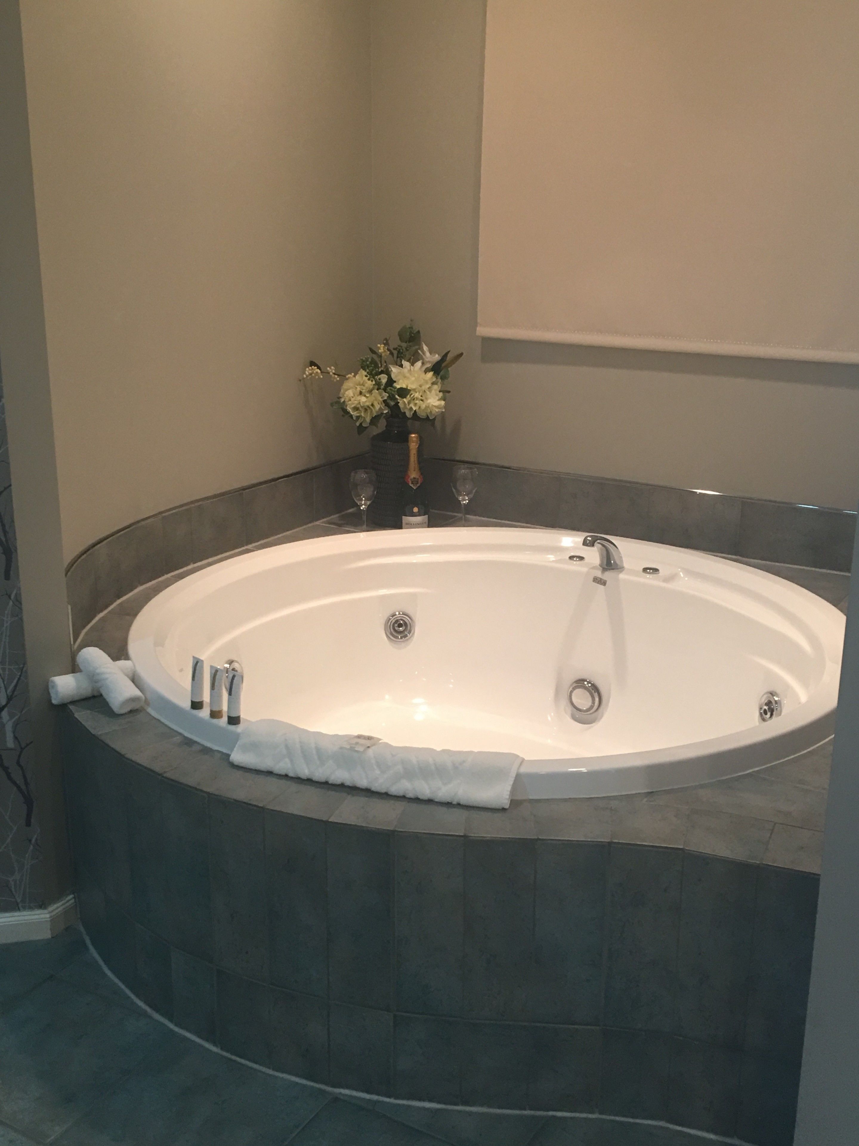 Bañera de hidromasaje privada