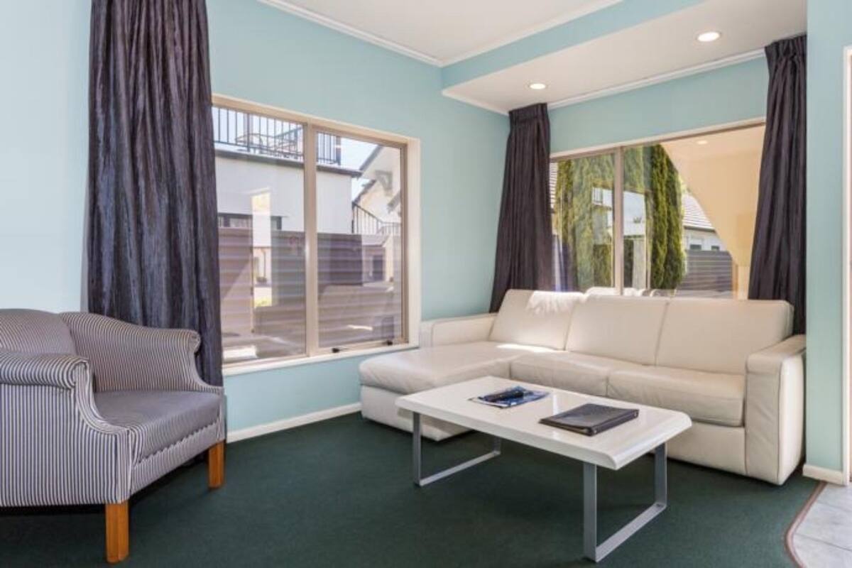 Apartment, 2 Bedrooms | Living room | 32-inch LCD TV with digital channels, TV, DVD player