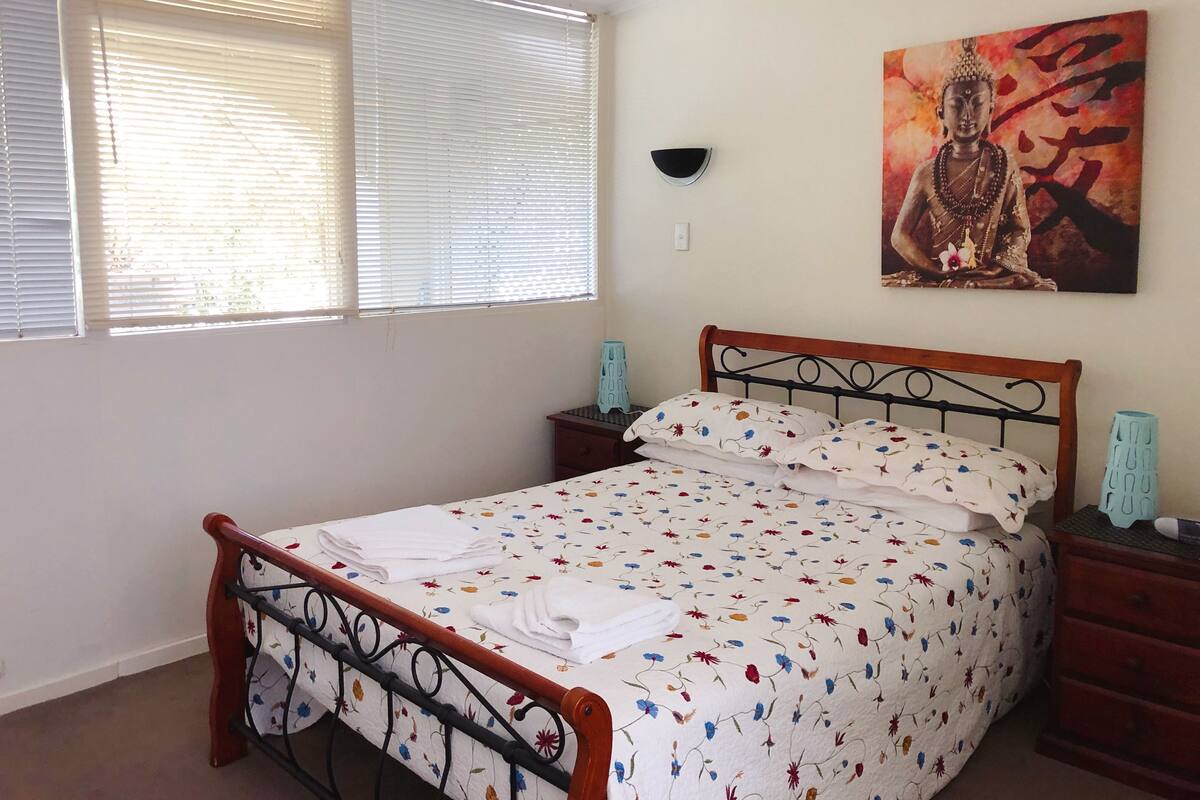 Standard Apartment, 1 Bedroom | Individually decorated, iron/ironing board, bed sheets
