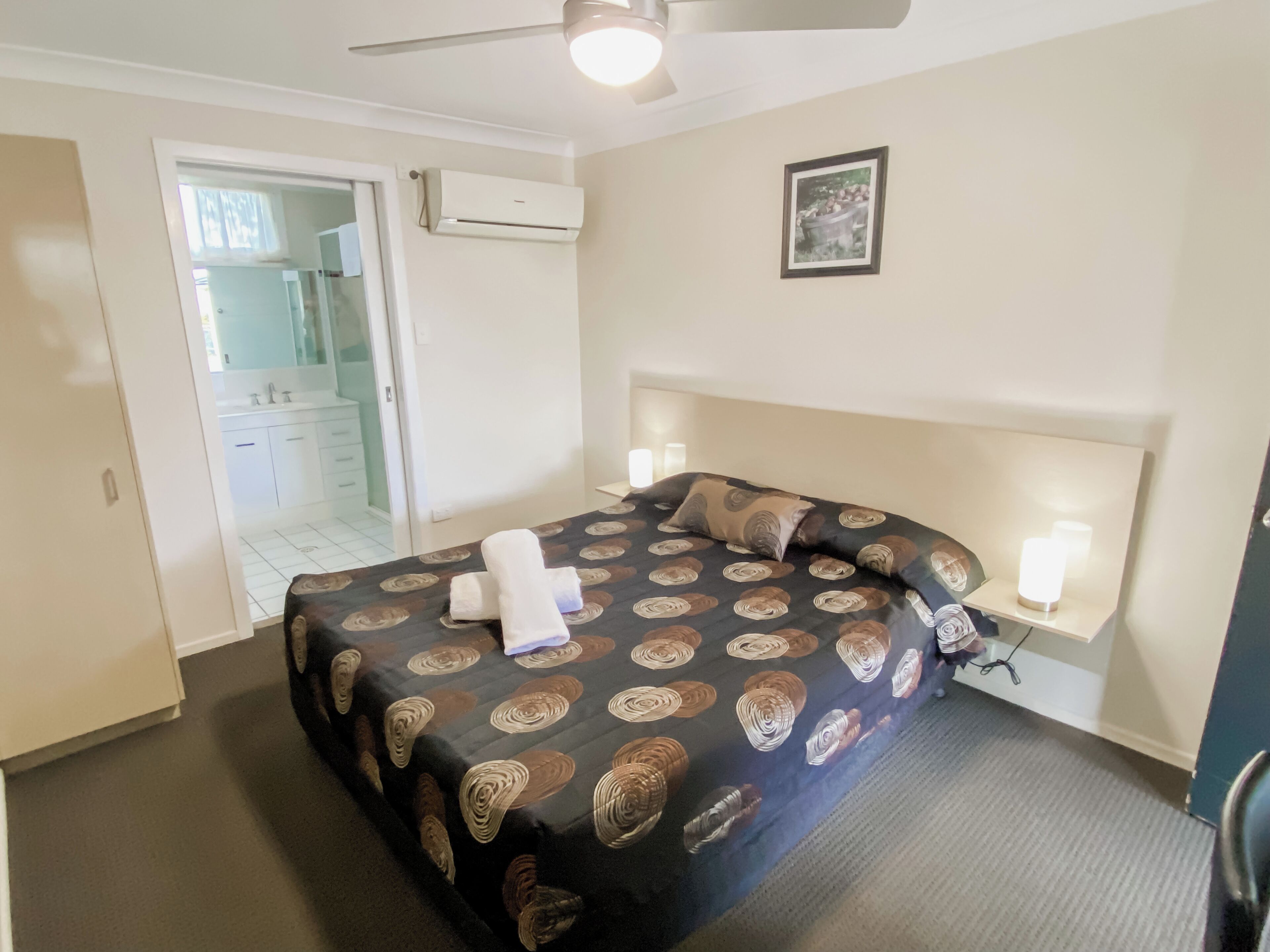 Standard Room, 1 Queen Bed