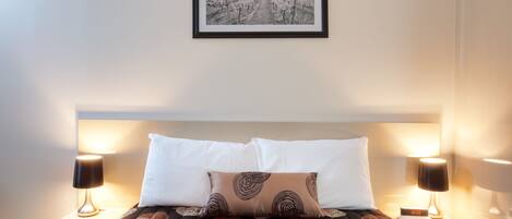 2 bedrooms, desk, free WiFi, bed sheets