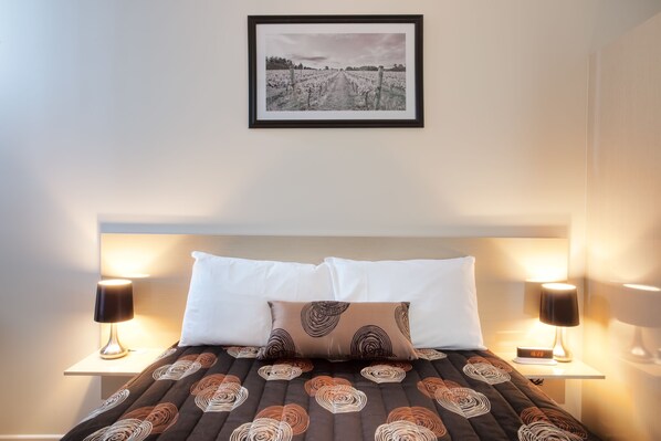 2 bedrooms, desk, free WiFi, bed sheets