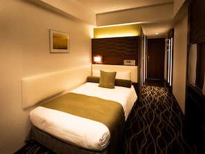 Premium bedding, down duvets, in-room safe, desk - Hotel Bellclassic Tokyo (Tokyo)