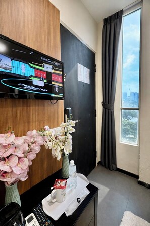 Super Single Room With Merdeka View | Premium bedding, Select Comfort beds, desk, blackout drapes - Swiss Hotel Kuala Lumpur (Kuala Lumpur)