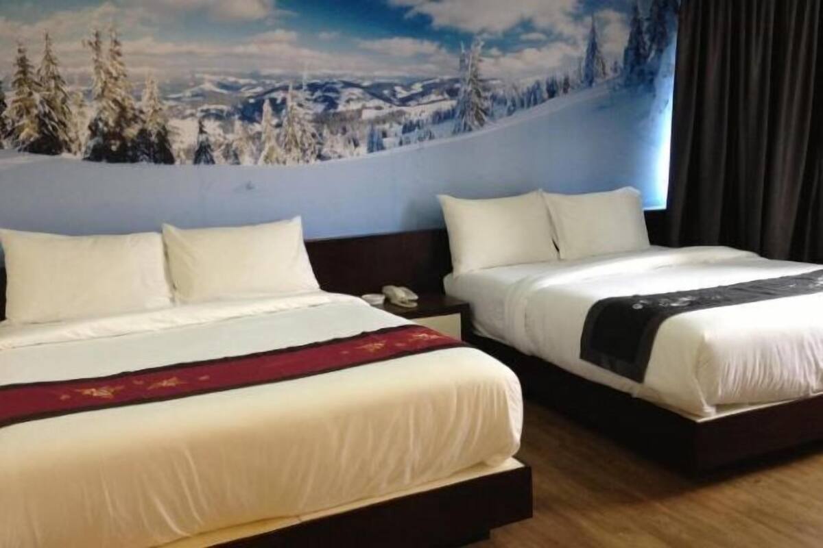 Premium bedding, Select Comfort beds, desk, blackout curtains