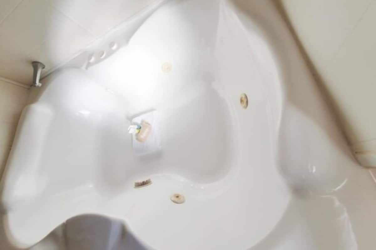 Superior Studio, 1 King Bed | Jetted tub