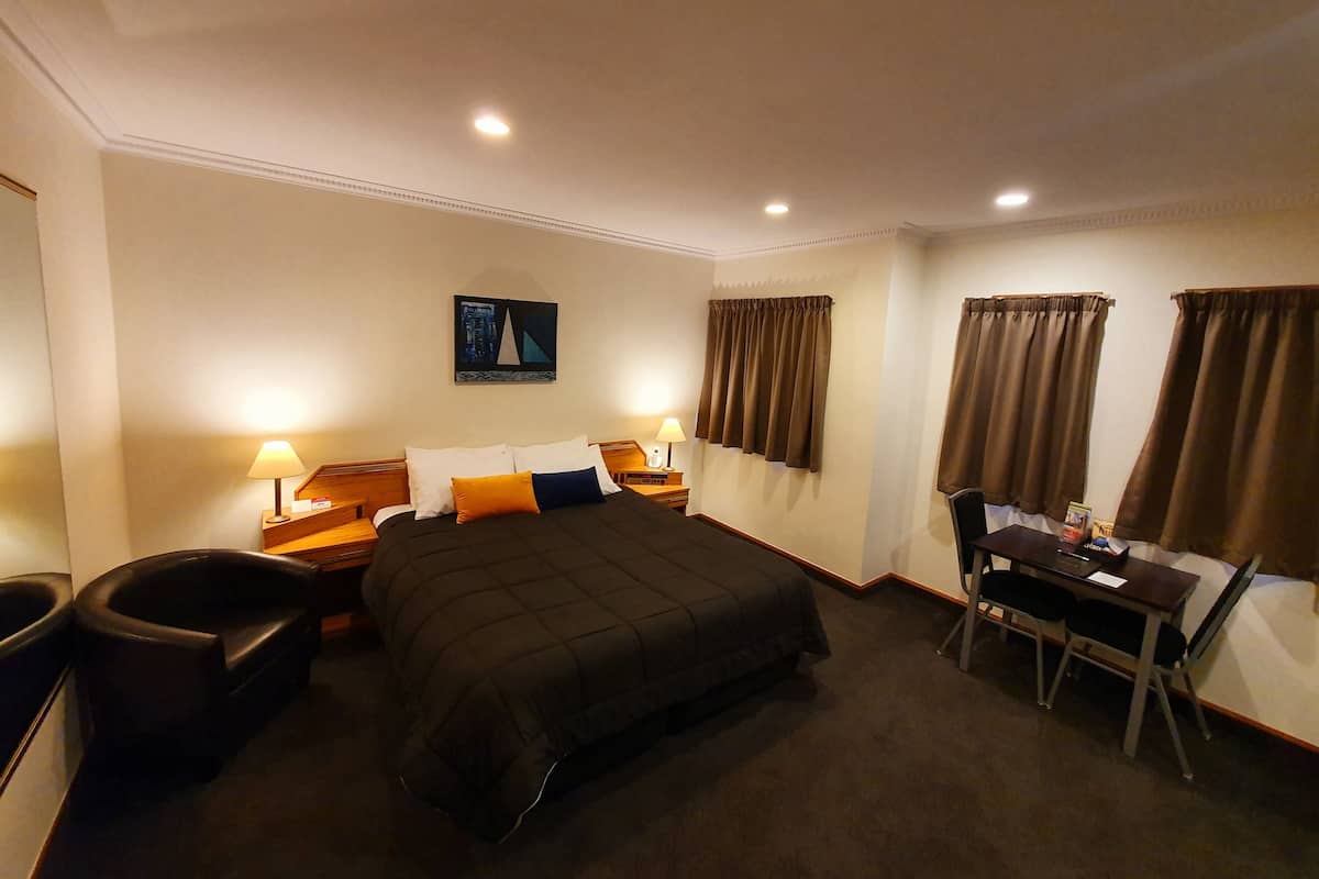 Studio, 1 King Bed