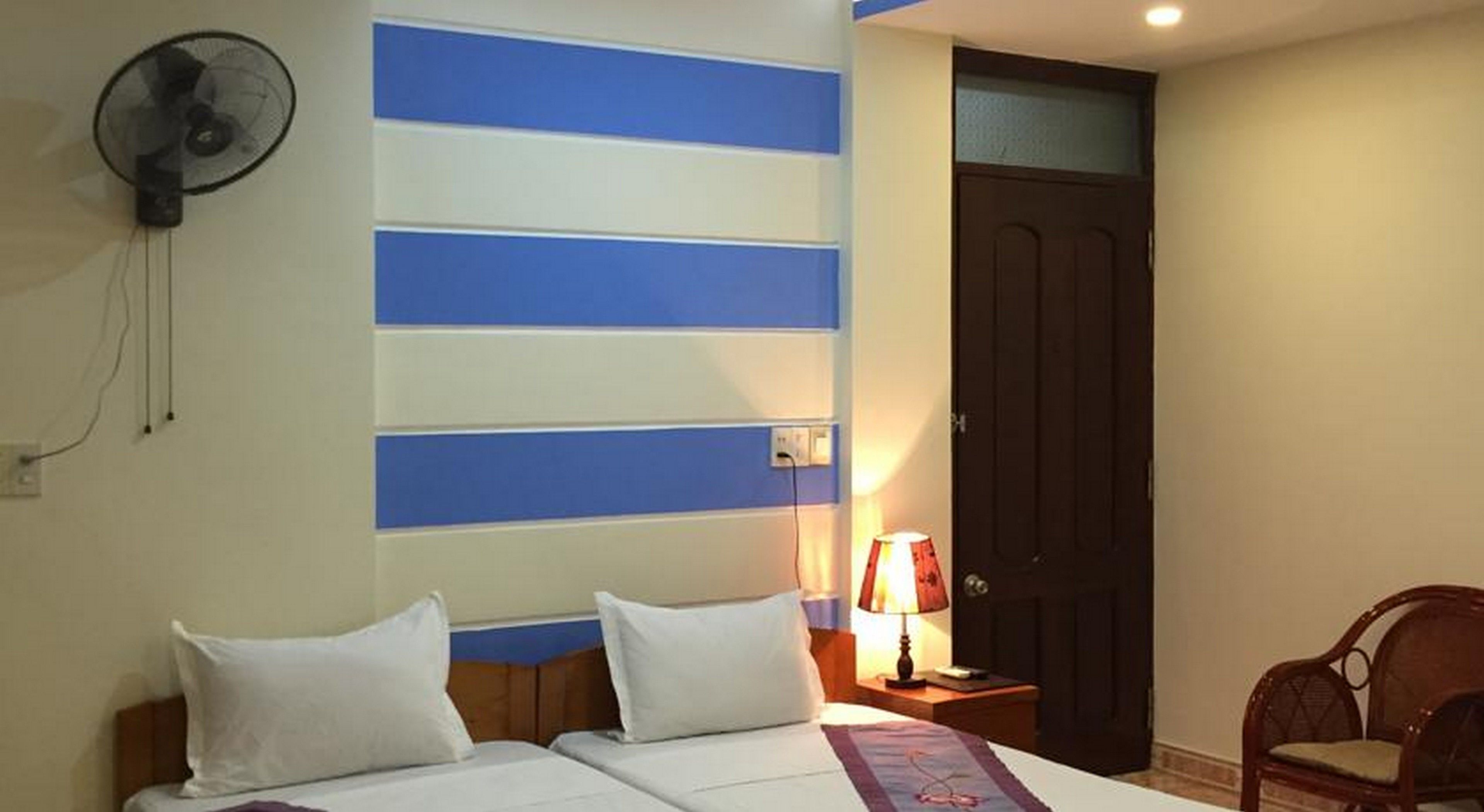 minibar, desk, free wifi, bed sheets