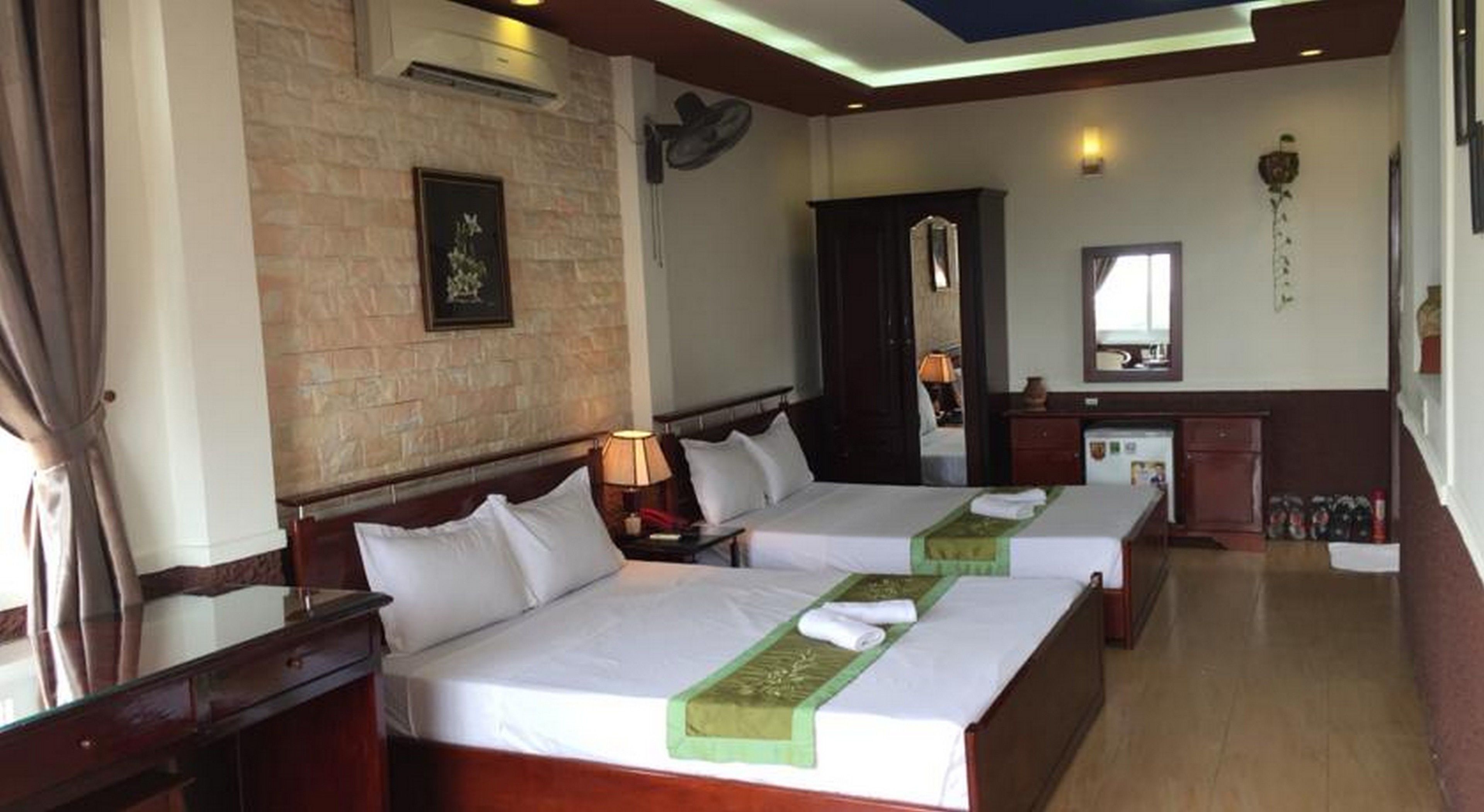 minibar, desk, free wifi, bed sheets