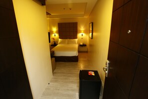 標準客房 | 高級寢具、迷你吧、房內夾萬、熨斗/熨衫板