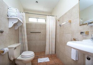 Premium bedding, in-room safe, iron/ironing board, free WiFi - Puerta del Sol (Ulloa)