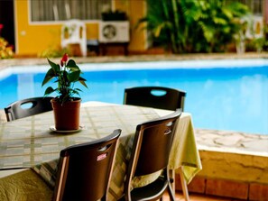 Free daily continental breakfast - Puerta del Sol (Ulloa)