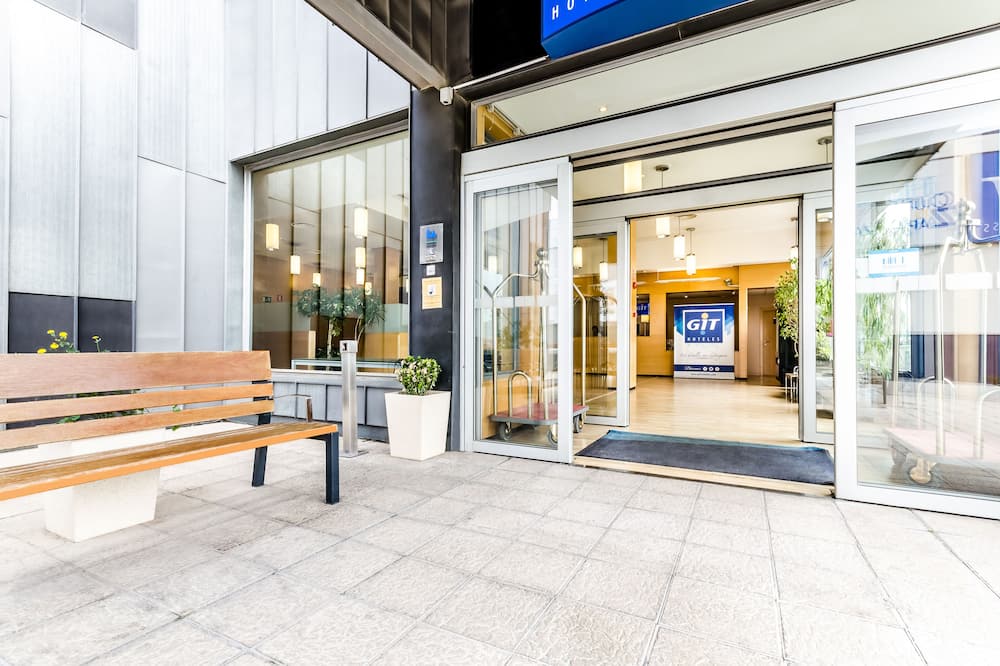 Hotel YIT Ciudad de Zaragoza