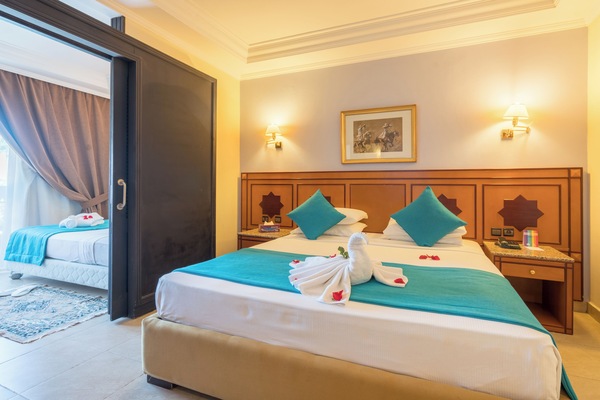 Royal Suite, 2 Bedrooms | Minibar, in-room safe, desk, laptop workspace