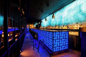 4 bars/lounges, poolside bar, beach bar