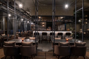 4 bares, bar junto a la piscina, bar en la playa