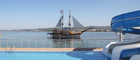 Indoor pool, 2 outdoor pools, pool umbrellas, sun loungers