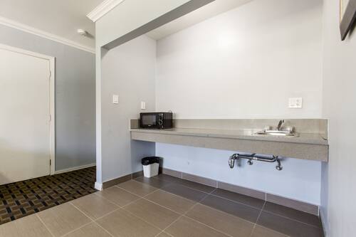 Suite econòmica, 2 dormitoris | Lavabo