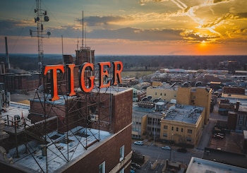 voco, The Tiger Hotel, Columbia, MO by IHG