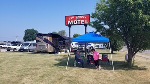 Exterior - Red Carpet Motel (Knoxville)