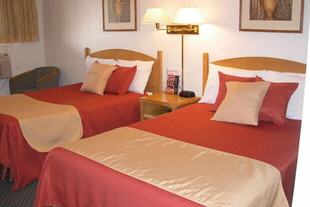 Standard Room with 2 Beds, Non Smoking