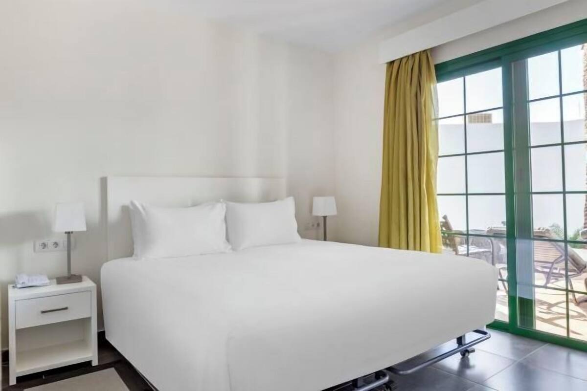 In-room safe, iron/ironing board, cribs (free), WiFi (free)