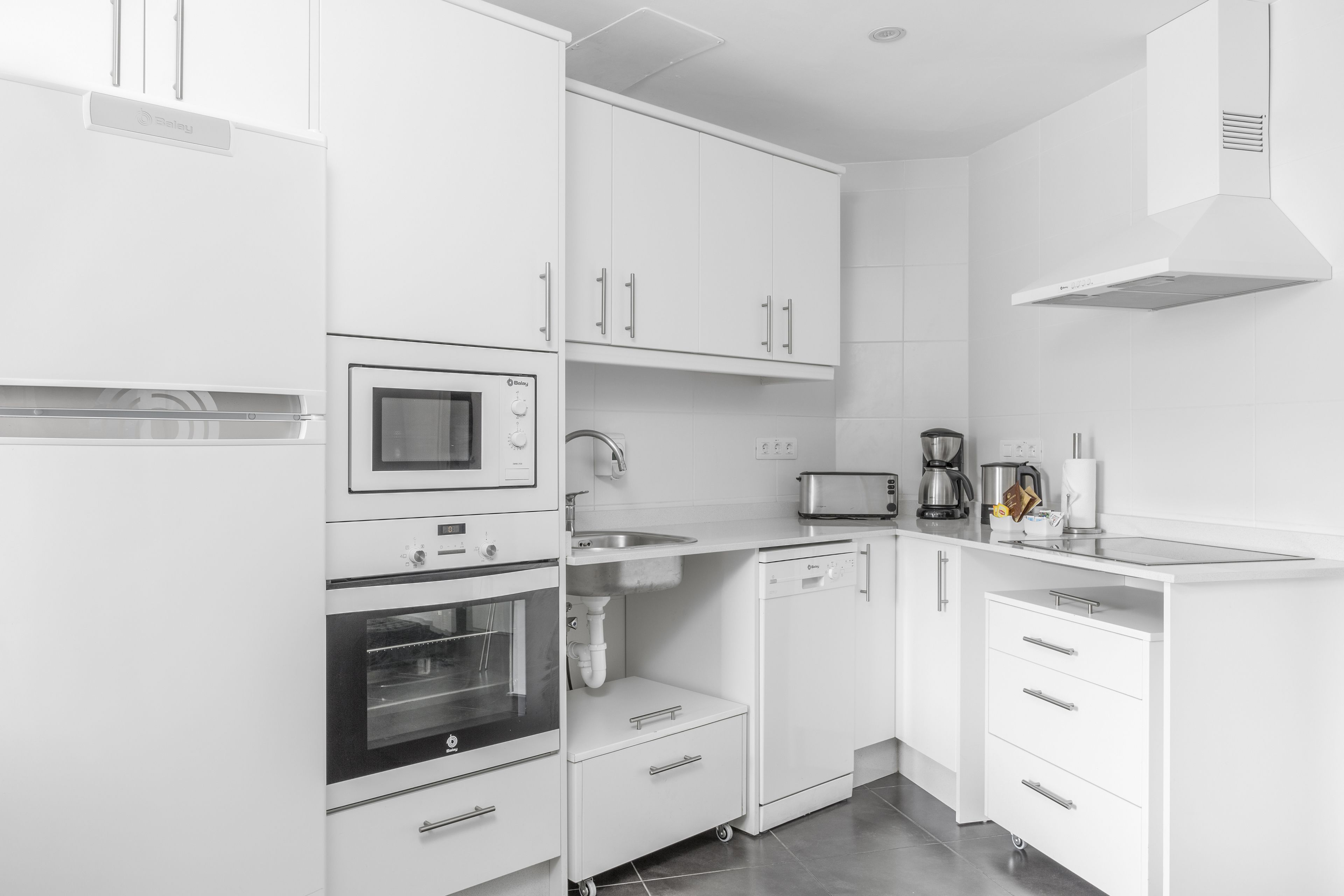 apartment, 2 bedrooms | private kitchen | fridge, microwave, oven, stovetop