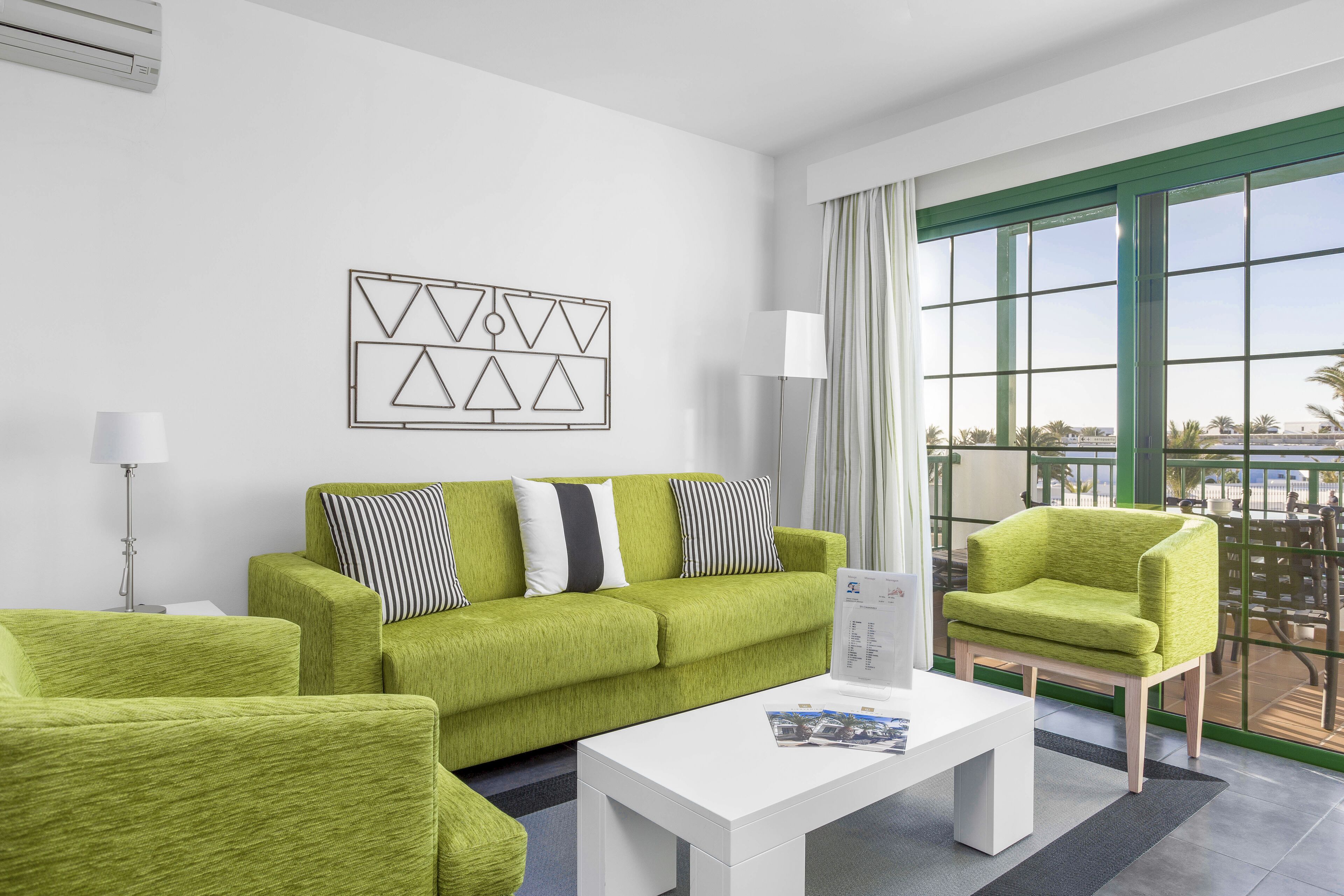 28-inch flat-screen tv with digital channels, tv