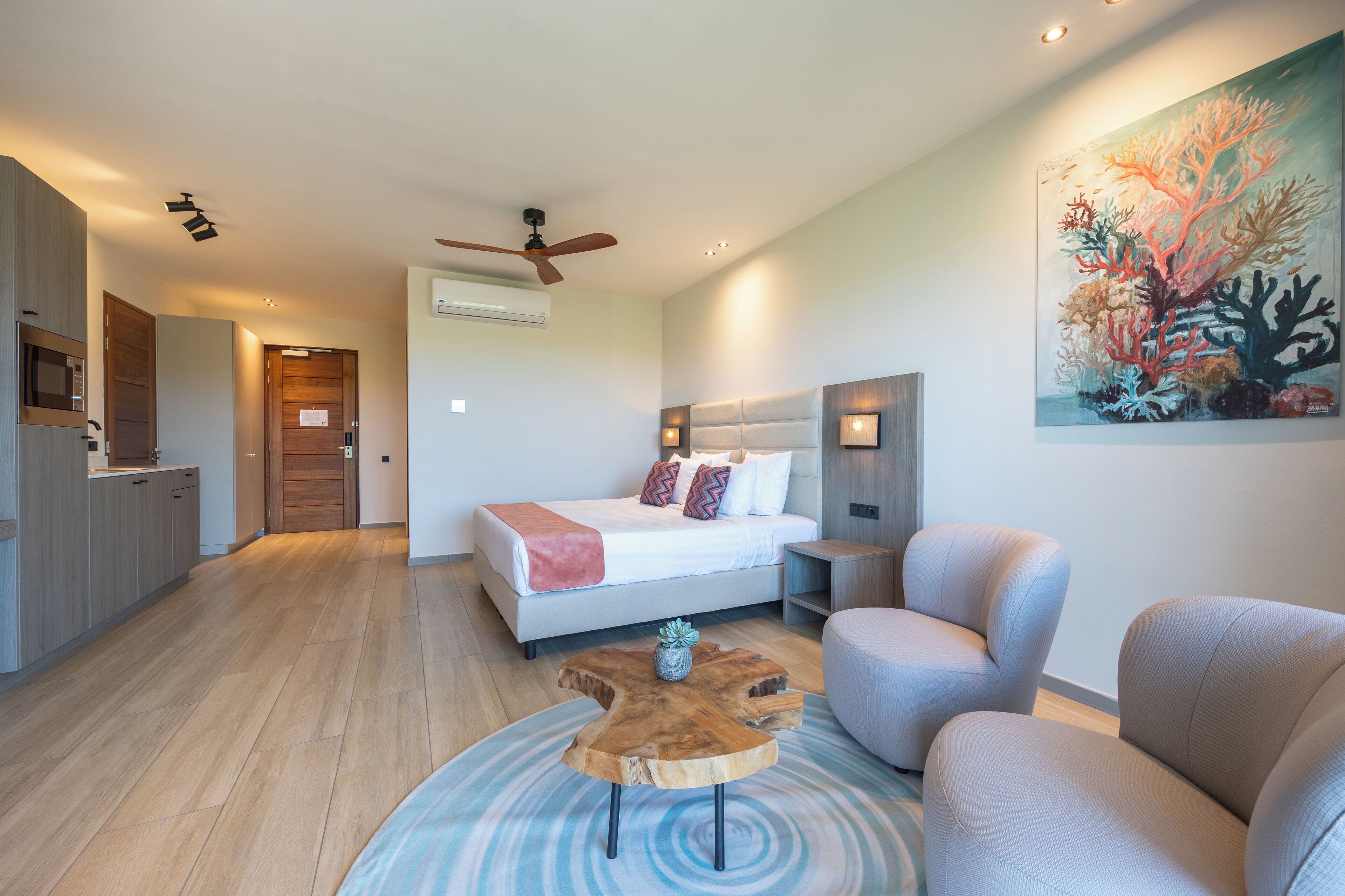 1 bedroom, in-room safe, iron/ironing board, cots/infant beds