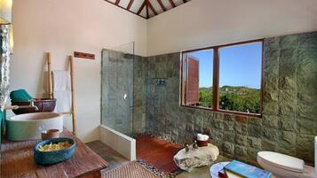 Penthouse - for Cool Adults Only | Bathroom | Shower, hair dryer, bidet, towels