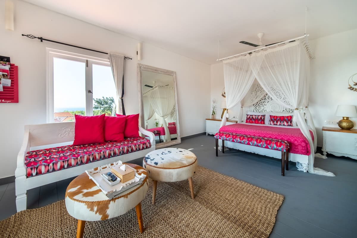Penthouse - for Cool Adults Only | 迷你吧、客房內保險箱、熨斗/熨衣板、免費無線上網